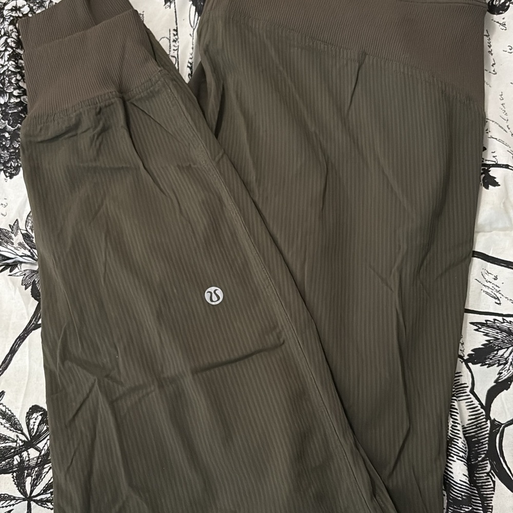 SOLD - Picture 1 of 1